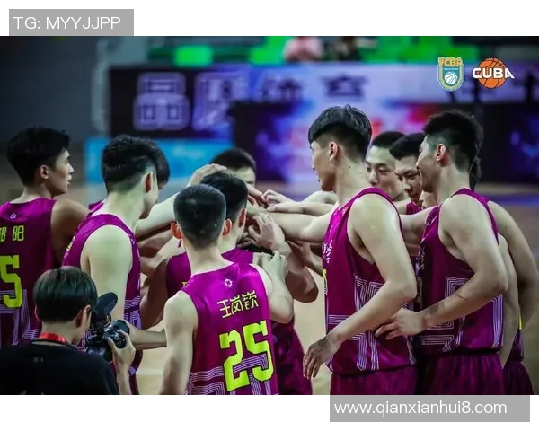 清华大学与北京大学激战21届CUBA男子组赛场精彩瞬间回顾